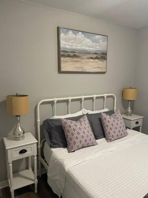 The Bernice - 2 Bedroom Apt In Quilt Town, Usa Hamilton Εξωτερικό φωτογραφία
